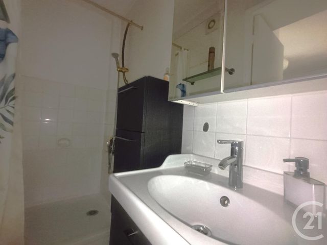 Appartement T2 à vendre - 2 pièces - 40.0 m2 - MARSEILLE - 13004 - PROVENCE-ALPES-COTE-D-AZUR - Century 21 Alphée Sga