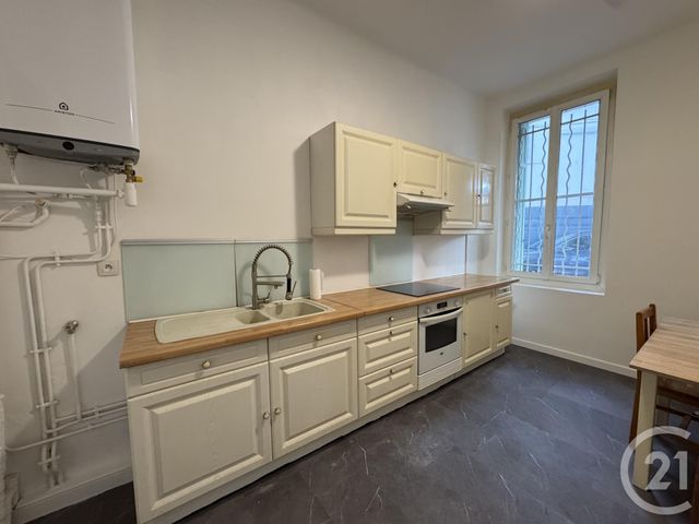 Appartement à louer - 4 pièces - 81.28 m2 - MARSEILLE - 13012 - PROVENCE-ALPES-COTE-D-AZUR - Century 21 Alphée Sga