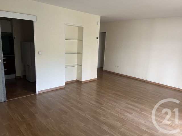 Appartement T3 à vendre - 3 pièces - 74.3 m2 - MARSEILLE - 13008 - PROVENCE-ALPES-COTE-D-AZUR - Century 21 Alphée Sga
