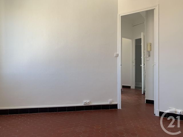 Appartement T2 à louer - 2 pièces - 33.48 m2 - MARSEILLE - 13007 - PROVENCE-ALPES-COTE-D-AZUR - Century 21 Alphée Sga