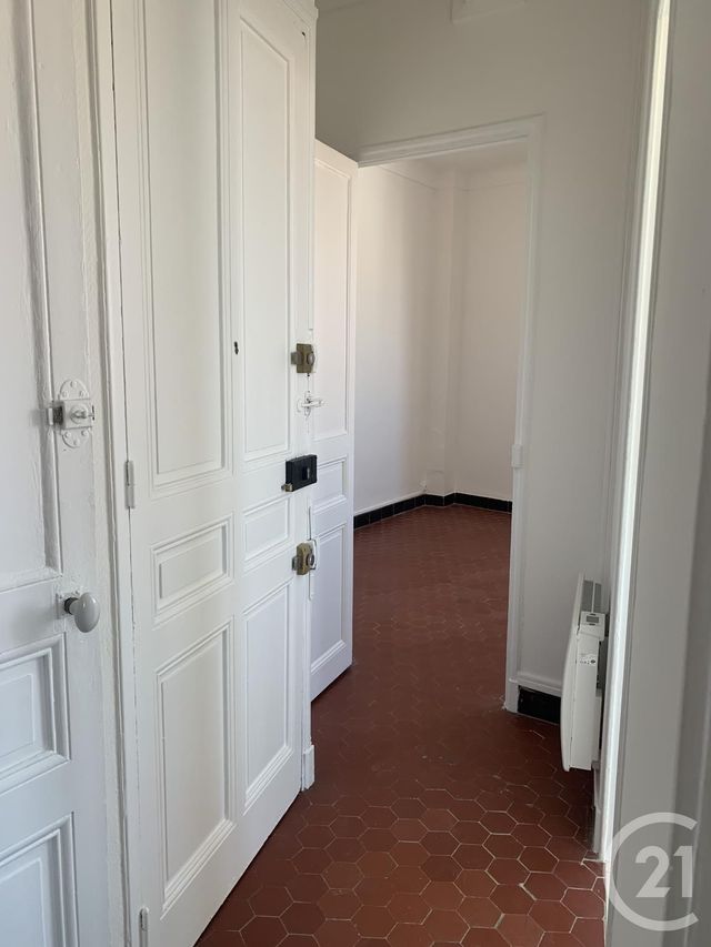 Appartement T2 à louer - 2 pièces - 33.48 m2 - MARSEILLE - 13007 - PROVENCE-ALPES-COTE-D-AZUR - Century 21 Alphée Sga