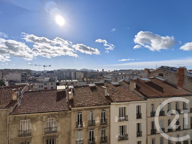 Appartement T3 à vendre - 3 pièces - 62.33 m2 - MARSEILLE - 13005 - PROVENCE-ALPES-COTE-D-AZUR - Century 21 Alphée Sga