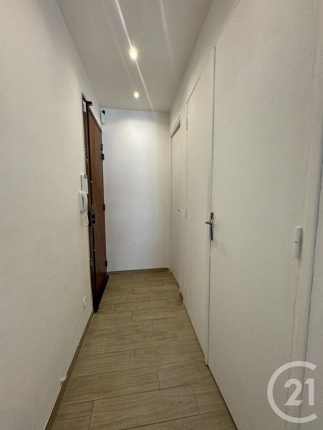 Appartement Studio à louer - 1 pièce - 27.43 m2 - MARSEILLE - 13004 - PROVENCE-ALPES-COTE-D-AZUR - Century 21 Alphée Sga