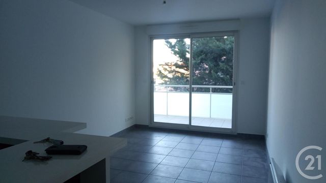 Appartement T2 à louer - 2 pièces - 32.76 m2 - MARSEILLE - 13010 - PROVENCE-ALPES-COTE-D-AZUR - Century 21 Alphée Sga