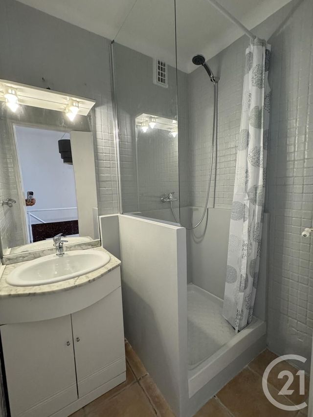 Appartement T2 à louer - 2 pièces - 43.08 m2 - MARSEILLE - 13004 - PROVENCE-ALPES-COTE-D-AZUR - Century 21 Alphée Sga