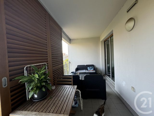Appartement T3 à louer - 3 pièces - 72.39 m2 - MARSEILLE - 13005 - PROVENCE-ALPES-COTE-D-AZUR - Century 21 Alphée Sga