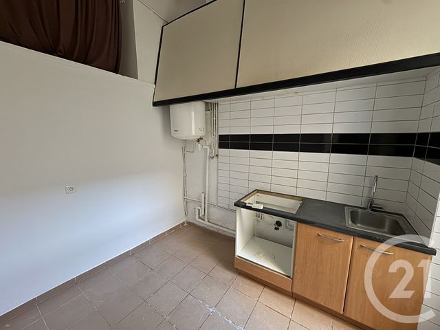 Appartement à louer - 2 pièces - 58.5 m2 - MARSEILLE - 13005 - PROVENCE-ALPES-COTE-D-AZUR - Century 21 Alphée Sga