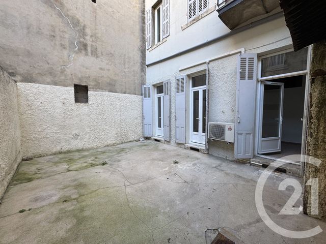 Appartement à louer - 2 pièces - 58.5 m2 - MARSEILLE - 13005 - PROVENCE-ALPES-COTE-D-AZUR - Century 21 Alphée Sga