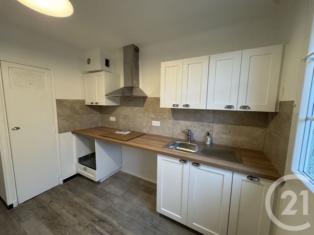 Appartement T3 à louer - 3 pièces - 58.04 m2 - MARSEILLE - 13012 - PROVENCE-ALPES-COTE-D-AZUR - Century 21 Alphée Sga