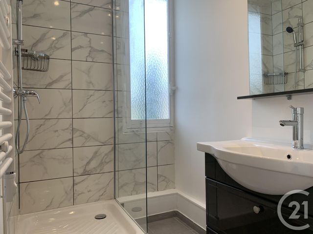 Appartement T3 à louer - 3 pièces - 45.61 m2 - MARSEILLE - 13012 - PROVENCE-ALPES-COTE-D-AZUR - Century 21 Alphée Sga