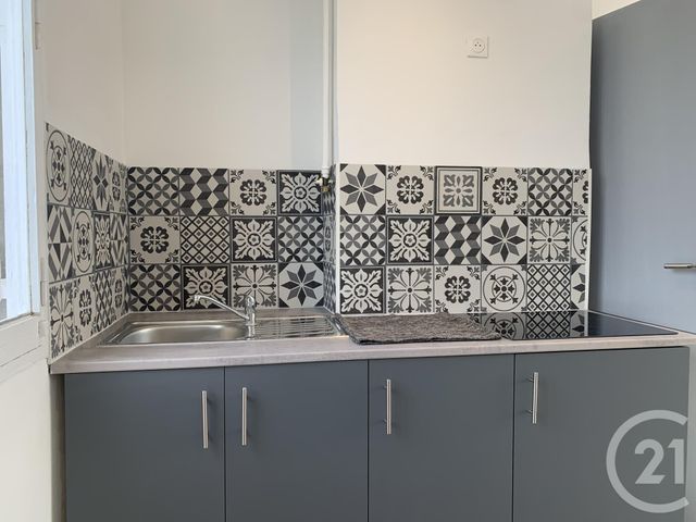 Appartement T3 à louer - 3 pièces - 45.61 m2 - MARSEILLE - 13012 - PROVENCE-ALPES-COTE-D-AZUR - Century 21 Alphée Sga