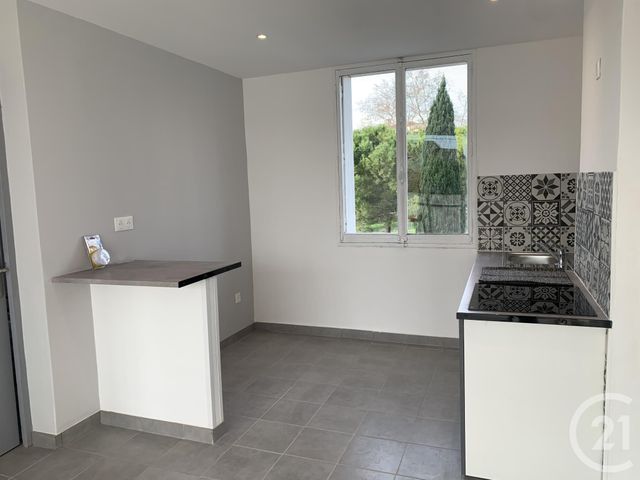 Appartement T3 à louer - 3 pièces - 45.61 m2 - MARSEILLE - 13012 - PROVENCE-ALPES-COTE-D-AZUR - Century 21 Alphée Sga