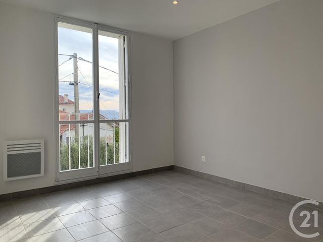Appartement T3 à louer - 3 pièces - 45.61 m2 - MARSEILLE - 13012 - PROVENCE-ALPES-COTE-D-AZUR - Century 21 Alphée Sga