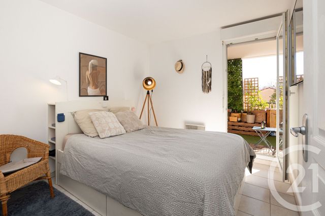 Appartement T3 à vendre - 3 pièces - 56.24 m2 - MARSEILLE - 13004 - PROVENCE-ALPES-COTE-D-AZUR - Century 21 Alphée Sga