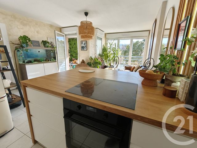 Appartement T3 à vendre - 3 pièces - 56.24 m2 - MARSEILLE - 13004 - PROVENCE-ALPES-COTE-D-AZUR - Century 21 Alphée Sga