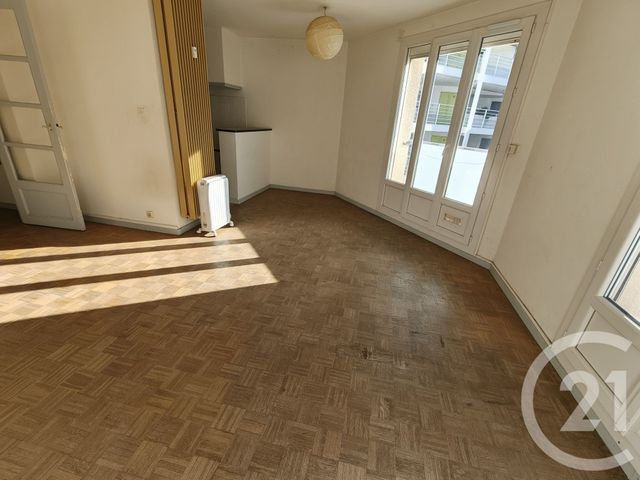 Appartement Studio à vendre - 1 pièce - 37.02 m2 - MARSEILLE - 13007 - PROVENCE-ALPES-COTE-D-AZUR - Century 21 Alphée Sga
