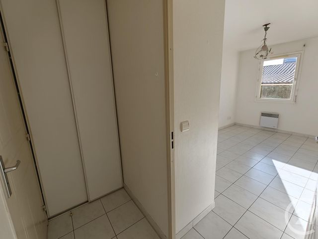 Appartement T2 à vendre - 2 pièces - 36.23 m2 - MARSEILLE - 13012 - PROVENCE-ALPES-COTE-D-AZUR - Century 21 Alphée Sga