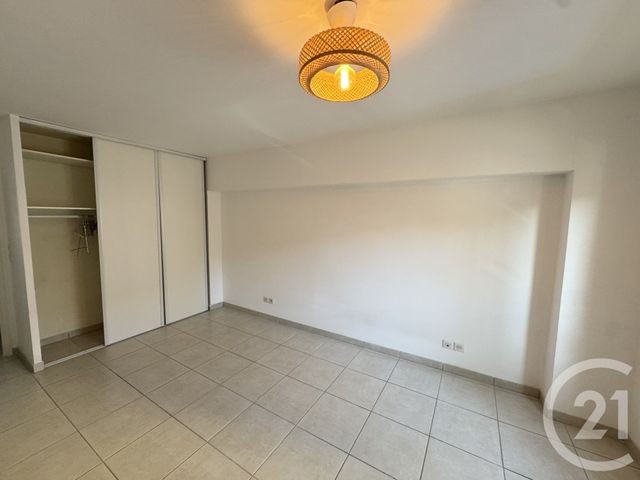 Appartement T2 à louer - 2 pièces - 59.52 m2 - MARSEILLE - 13012 - PROVENCE-ALPES-COTE-D-AZUR - Century 21 Alphée Sga
