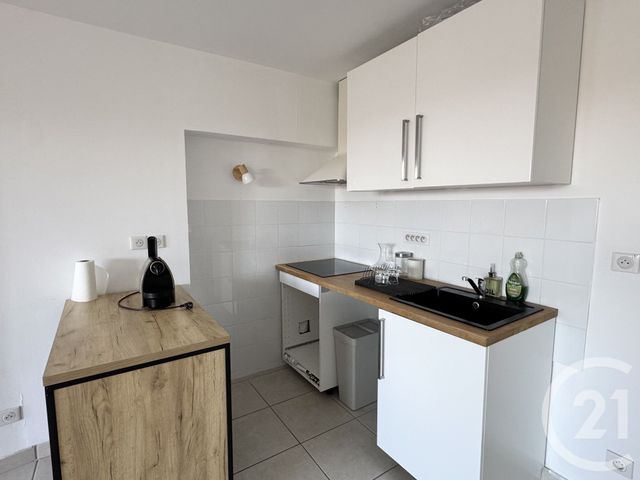 Appartement T2 à louer - 2 pièces - 59.52 m2 - MARSEILLE - 13012 - PROVENCE-ALPES-COTE-D-AZUR - Century 21 Alphée Sga