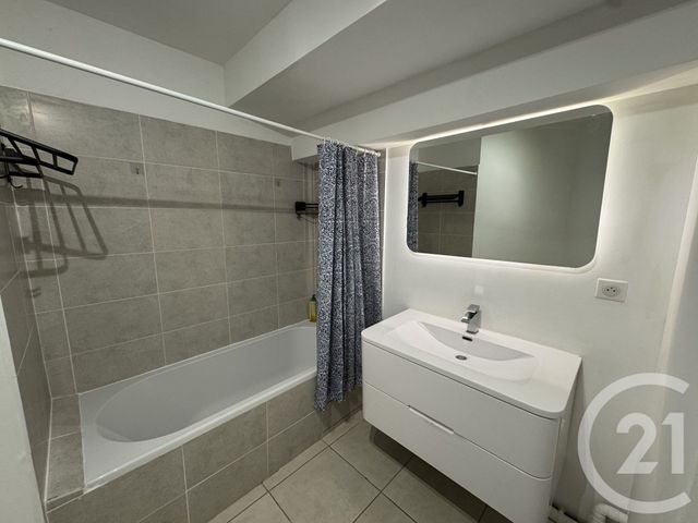 Appartement T2 à louer - 2 pièces - 59.52 m2 - MARSEILLE - 13012 - PROVENCE-ALPES-COTE-D-AZUR - Century 21 Alphée Sga