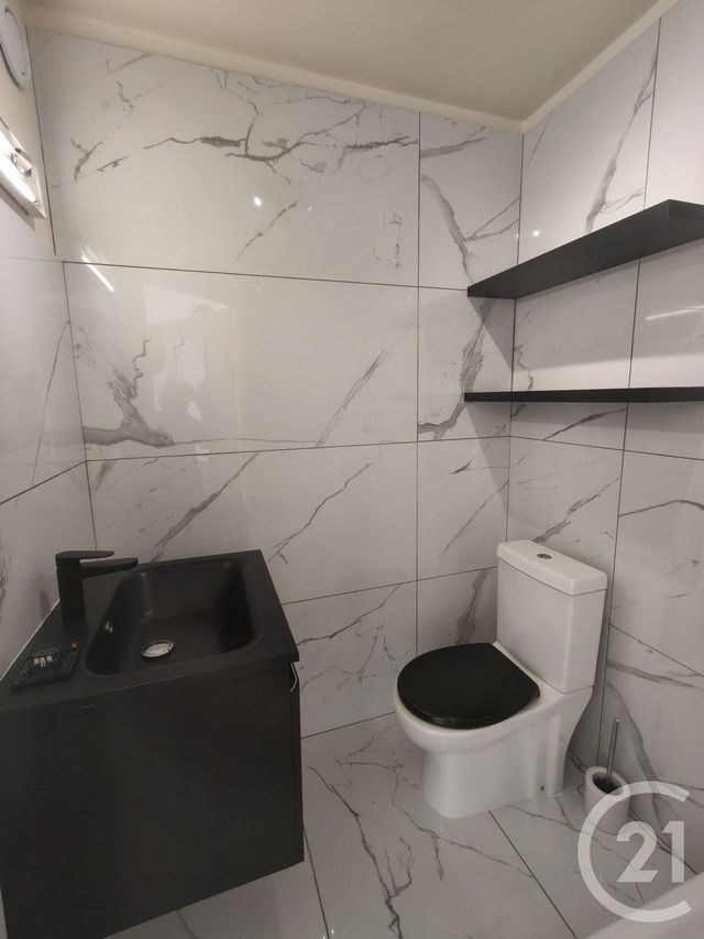 Appartement F2 à vendre - 2 pièces - 61.0 m2 - MARSEILLE - 13012 - PROVENCE-ALPES-COTE-D-AZUR - Century 21 Alphée Sga