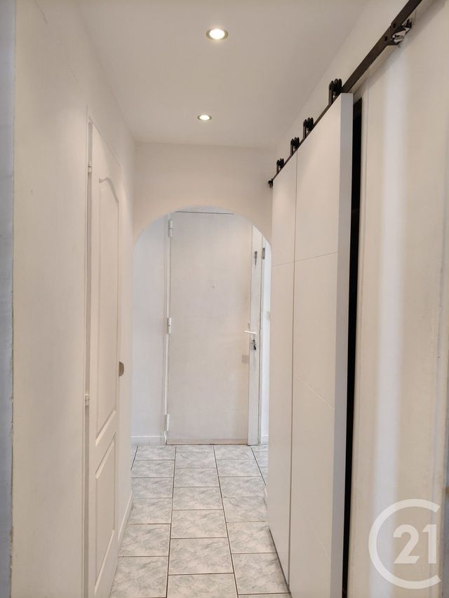 Appartement F3 à vendre - 4 pièces - 70.0 m2 - MARSEILLE - 13012 - PROVENCE-ALPES-COTE-D-AZUR - Century 21 Alphée Sga