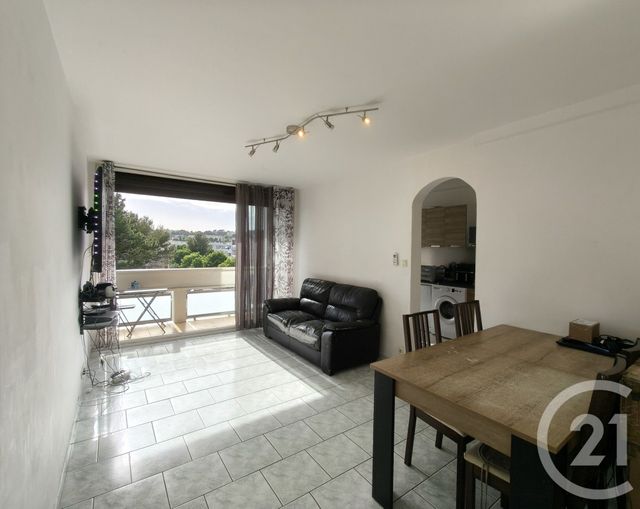 Appartement F3 à vendre - 4 pièces - 70.0 m2 - MARSEILLE - 13012 - PROVENCE-ALPES-COTE-D-AZUR - Century 21 Alphée Sga