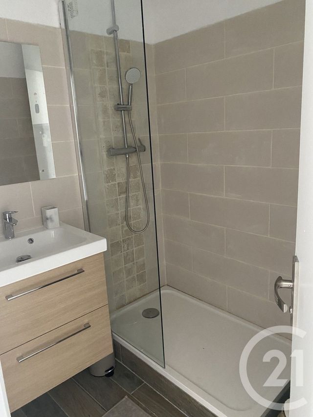 Appartement T2 à louer - 2 pièces - 47.01 m2 - MARSEILLE - 13004 - PROVENCE-ALPES-COTE-D-AZUR - Century 21 Alphée Sga