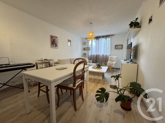 Appartement T3 à louer - 3 pièces - 57.25 m2 - MARSEILLE - 13011 - PROVENCE-ALPES-COTE-D-AZUR - Century 21 Alphée Sga