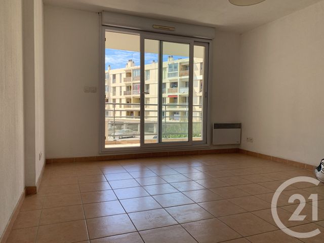 Appartement T2 à louer - 2 pièces - 44.0 m2 - MARSEILLE - 13005 - PROVENCE-ALPES-COTE-D-AZUR - Century 21 Alphée Sga