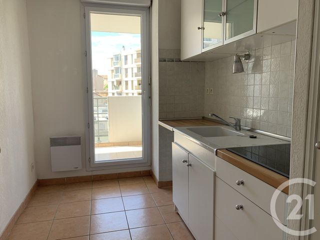 Appartement T2 à louer - 2 pièces - 44.0 m2 - MARSEILLE - 13005 - PROVENCE-ALPES-COTE-D-AZUR - Century 21 Alphée Sga