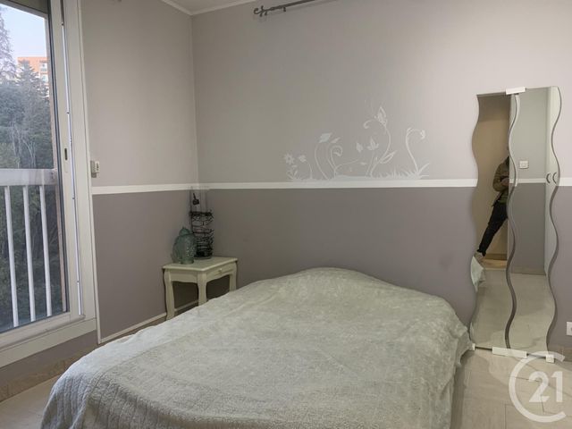 Appartement T4 à louer - 4 pièces - 78.7 m2 - MARSEILLE - 13012 - PROVENCE-ALPES-COTE-D-AZUR - Century 21 Alphée Sga