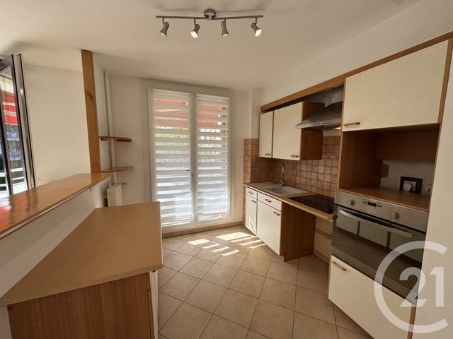 Appartement T2 à louer - 2 pièces - 55.69 m2 - MARSEILLE - 13012 - PROVENCE-ALPES-COTE-D-AZUR - Century 21 Alphée Sga
