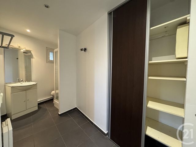 Appartement T1 à louer - 1 pièce - 23.68 m2 - MARSEILLE - 13011 - PROVENCE-ALPES-COTE-D-AZUR - Century 21 Alphée Sga