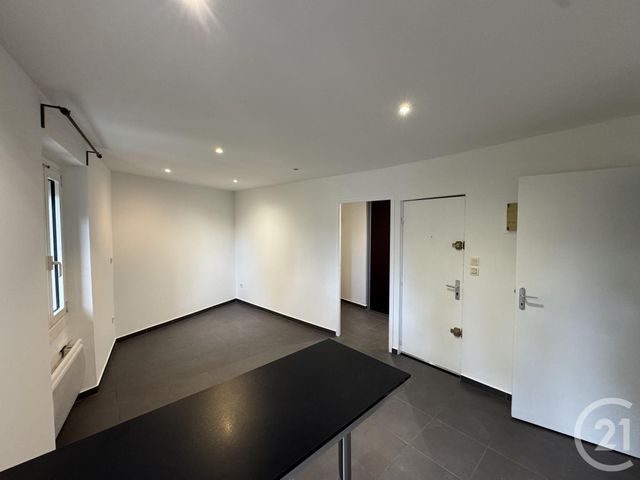 Appartement T1 à louer - 1 pièce - 23.68 m2 - MARSEILLE - 13011 - PROVENCE-ALPES-COTE-D-AZUR - Century 21 Alphée Sga