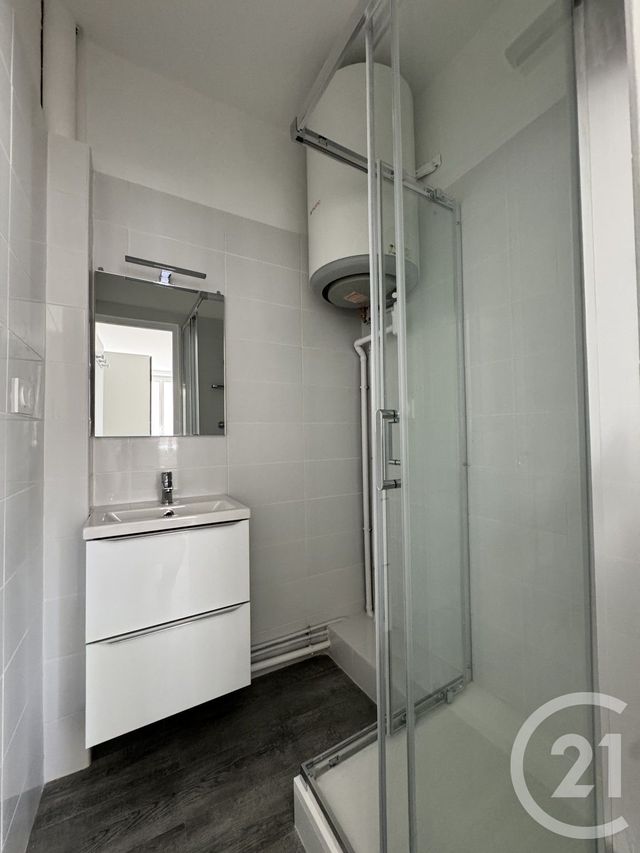 Appartement T2 à louer - 2 pièces - 35.48 m2 - MARSEILLE - 13005 - PROVENCE-ALPES-COTE-D-AZUR - Century 21 Alphée Sga