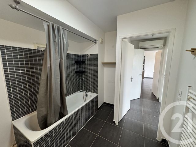 Appartement T3 à louer - 3 pièces - 57.36 m2 - MARSEILLE - 13012 - PROVENCE-ALPES-COTE-D-AZUR - Century 21 Alphée Sga
