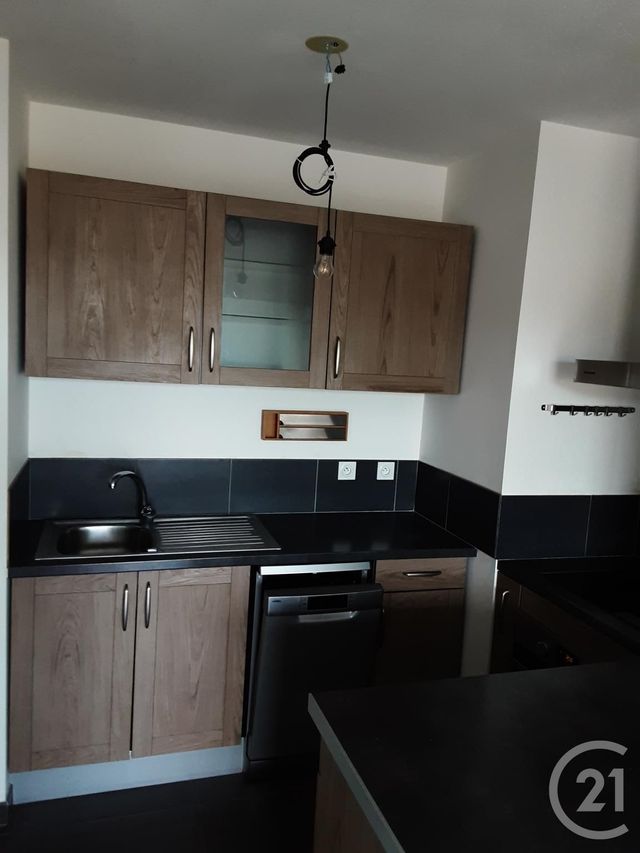 Appartement T3 à louer - 3 pièces - 57.36 m2 - MARSEILLE - 13012 - PROVENCE-ALPES-COTE-D-AZUR - Century 21 Alphée Sga