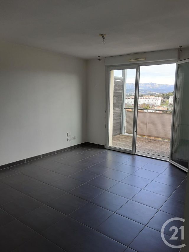 Appartement T3 à louer - 3 pièces - 57.36 m2 - MARSEILLE - 13012 - PROVENCE-ALPES-COTE-D-AZUR - Century 21 Alphée Sga