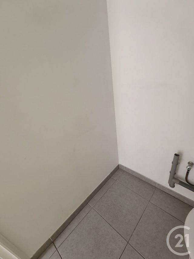 Appartement T3 à vendre - 3 pièces - 59.64 m2 - MARSEILLE - 13012 - PROVENCE-ALPES-COTE-D-AZUR - Century 21 Alphée Sga