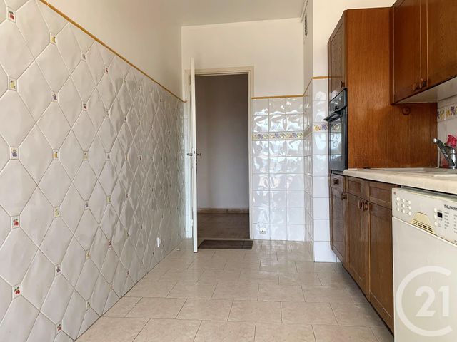 Appartement T4 à louer - 4 pièces - 84.67 m2 - MARSEILLE - 13004 - PROVENCE-ALPES-COTE-D-AZUR - Century 21 Alphée Sga