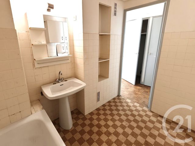 Appartement Studio à vendre - 1 pièce - 37.02 m2 - MARSEILLE - 13007 - PROVENCE-ALPES-COTE-D-AZUR - Century 21 Alphée Sga