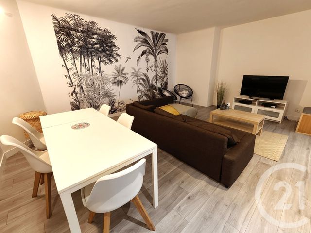 Appartement T5 à vendre - 6 pièces - 121.51 m2 - MARSEILLE - 13003 - PROVENCE-ALPES-COTE-D-AZUR - Century 21 Alphée Sga