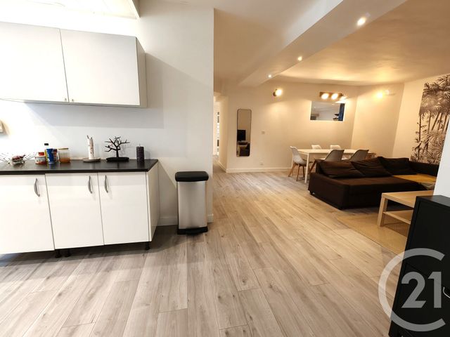 Appartement T5 à vendre - 6 pièces - 121.51 m2 - MARSEILLE - 13003 - PROVENCE-ALPES-COTE-D-AZUR - Century 21 Alphée Sga
