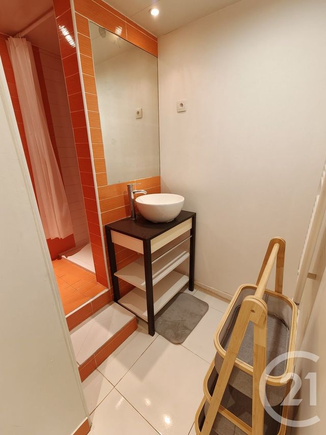 Appartement T5 à vendre - 6 pièces - 121.51 m2 - MARSEILLE - 13003 - PROVENCE-ALPES-COTE-D-AZUR - Century 21 Alphée Sga