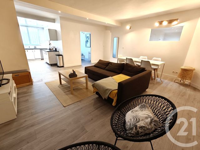 Appartement T5 à vendre - 6 pièces - 121.51 m2 - MARSEILLE - 13003 - PROVENCE-ALPES-COTE-D-AZUR - Century 21 Alphée Sga