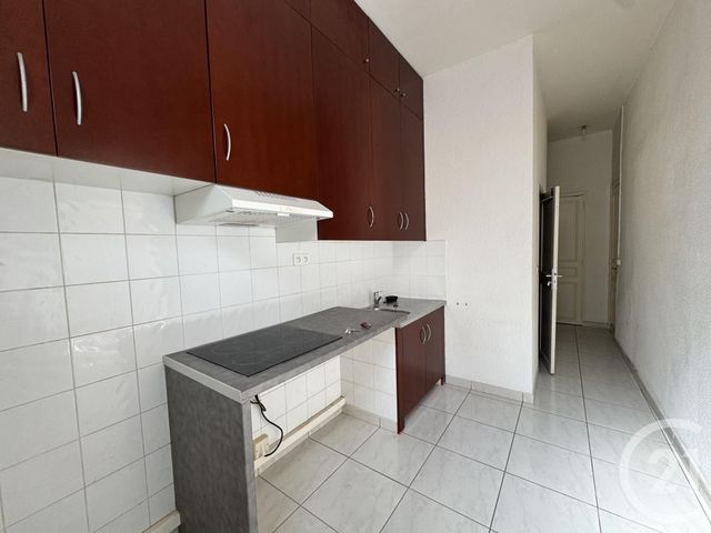 Appartement T1 à louer - 1 pièce - 46.5 m2 - MARSEILLE - 13005 - PROVENCE-ALPES-COTE-D-AZUR - Century 21 Alphée Sga
