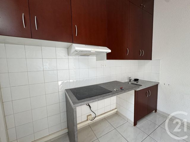 Appartement T1 à louer - 1 pièce - 46.5 m2 - MARSEILLE - 13005 - PROVENCE-ALPES-COTE-D-AZUR - Century 21 Alphée Sga
