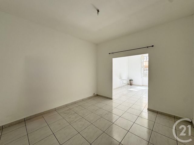 Appartement T1 à louer - 1 pièce - 46.5 m2 - MARSEILLE - 13005 - PROVENCE-ALPES-COTE-D-AZUR - Century 21 Alphée Sga