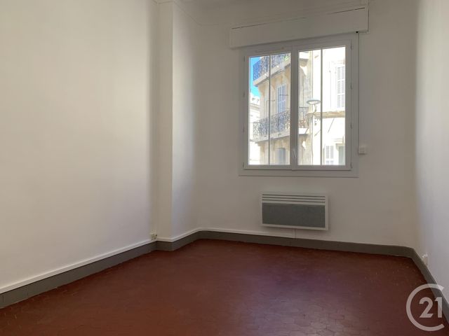 Appartement T2 à louer - 2 pièces - 31.61 m2 - MARSEILLE - 13007 - PROVENCE-ALPES-COTE-D-AZUR - Century 21 Alphée Sga